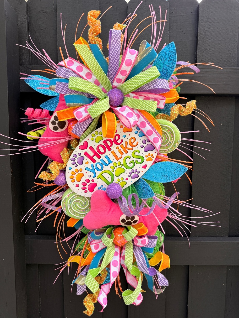 Colorful 'Hope You Like Dogs' Spring Wreath – Multi